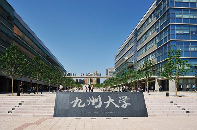 毎年約27,000人の大学生を輩出